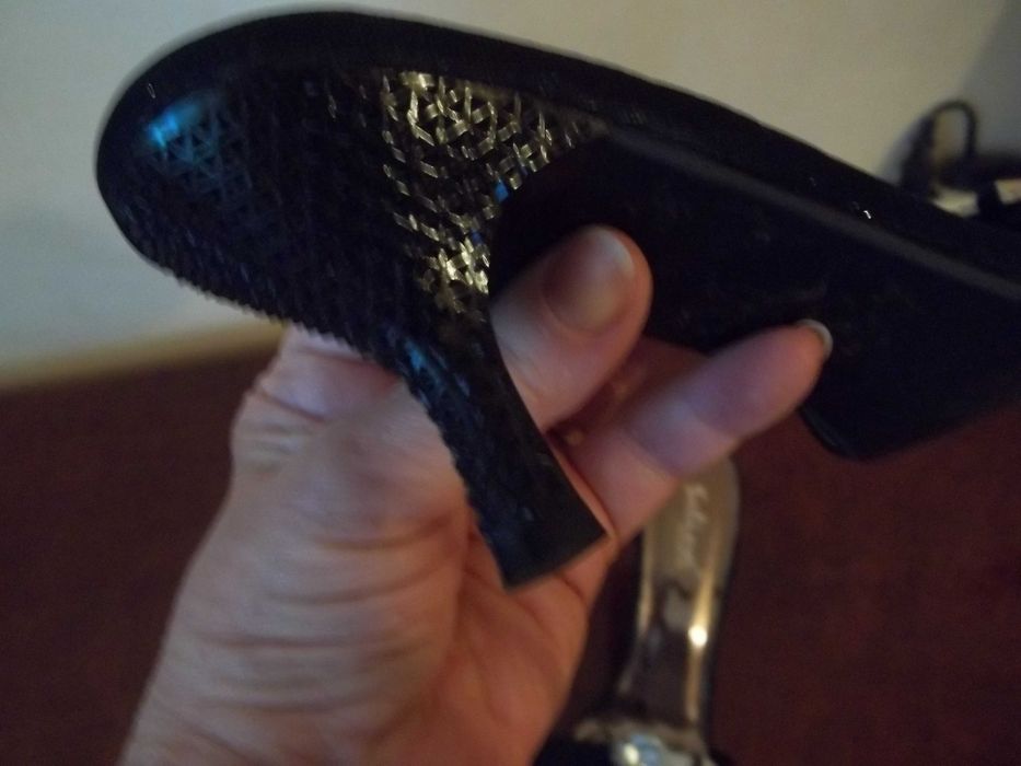 Sandale de ocazie noi