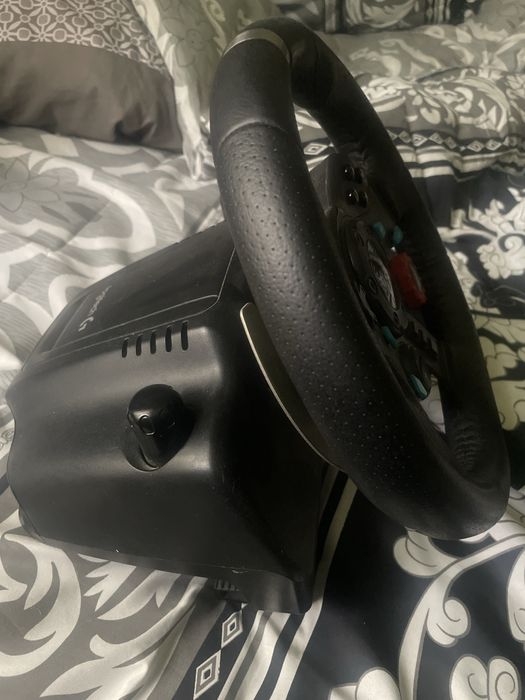 Волан logitech G29 в отлично състояние!