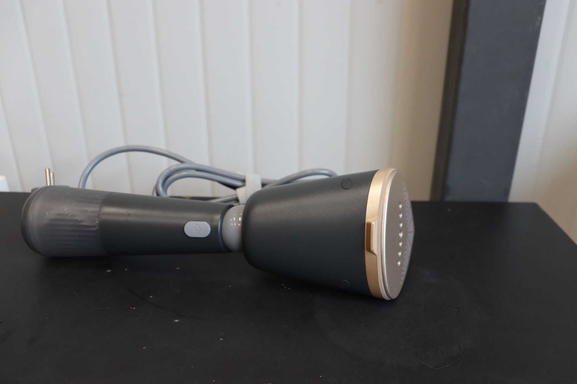 Преносима вертикална ютия Philips Series 5000 бързо нагряване STH5030