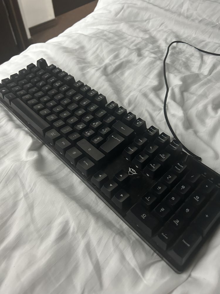 Gxt gaming mechanic keyboard