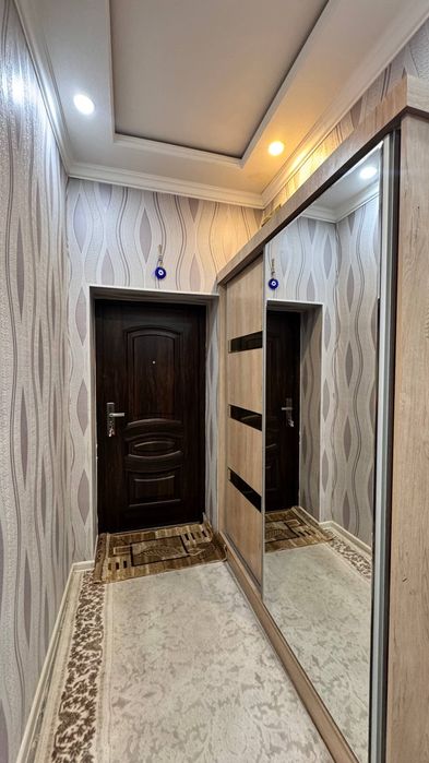 Povorot, 61kv. Kvartira sotiladi!