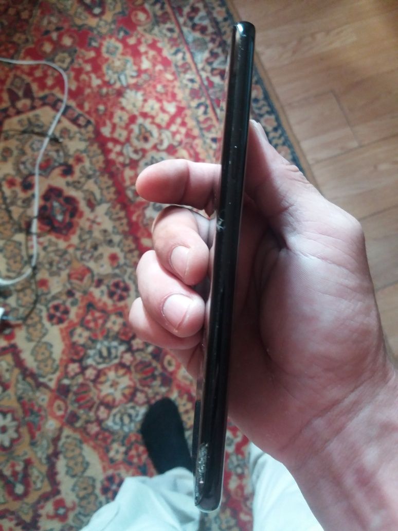 Продам самсунг S8+, 5000