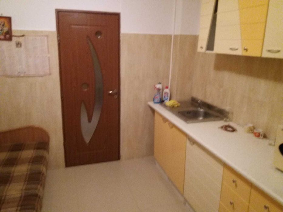 Inchiriez apartament 2 camere Faleza Sud (Poarta 6)