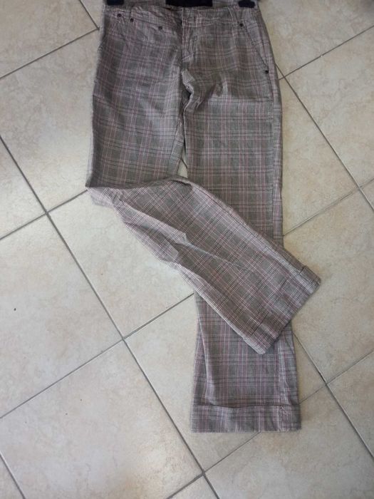 Vand haine noi si sh la kg sau per produs