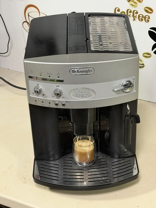 Кафемашина кафе автомат delonghi caffe Venezia с гаранция