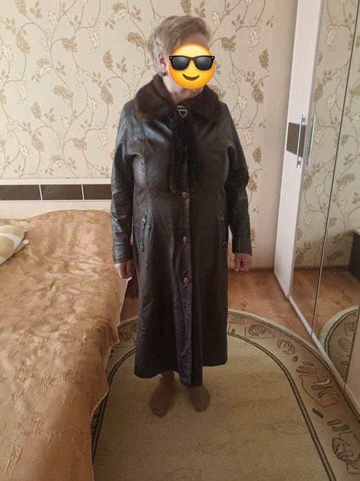 Женское кожаное пальто