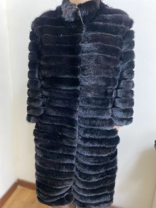 Шуба норковая . Бренд