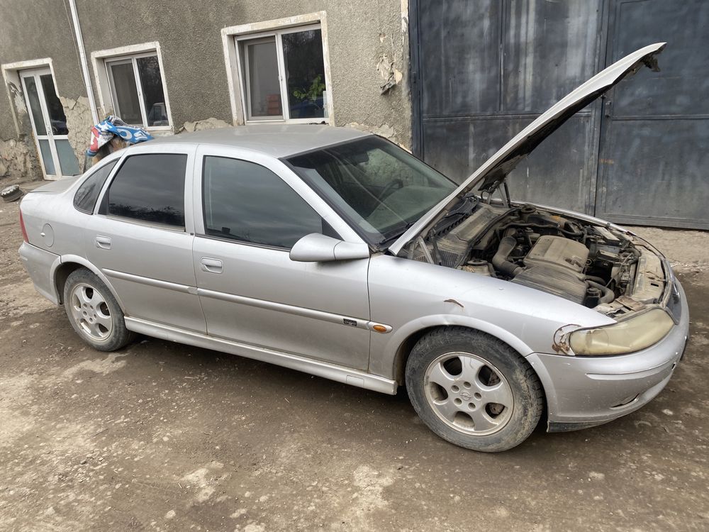 Piese opel Vectra B motor 1.6 xe