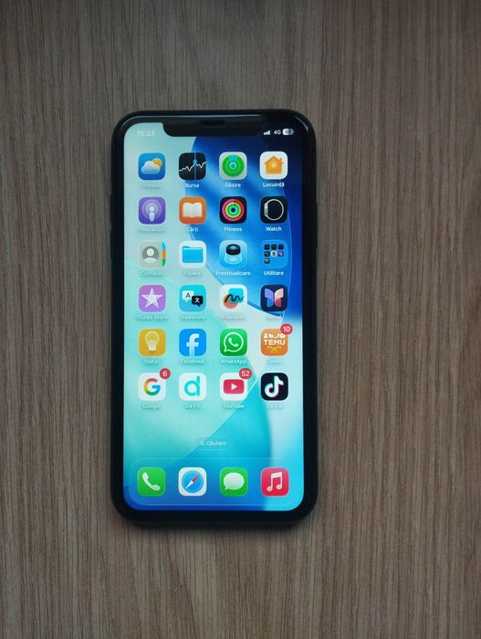 Vând iPhone 11 de 64 GB sănătate 78%