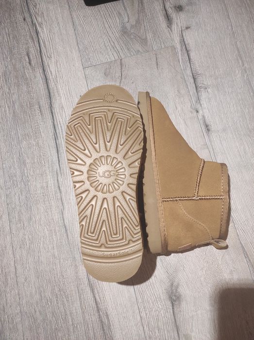 UGG marimea 39-40