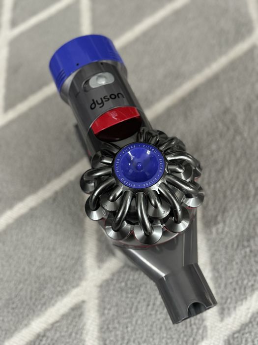 Aspirator Dyson V8 absolute - baterie noua