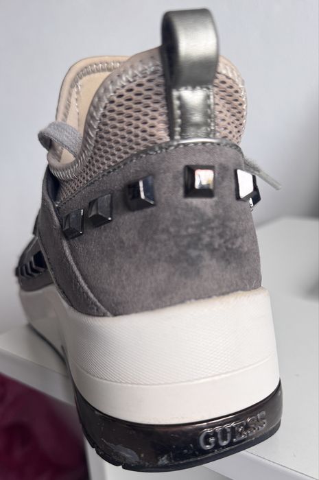 Vand pantofi Guess 39