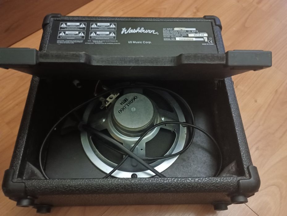 Washburn усилвател за китара и бас китара