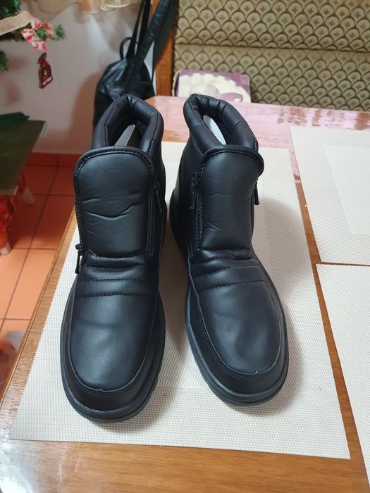 Ghete  de   iarna  pt   dama,  marime 43, Braila