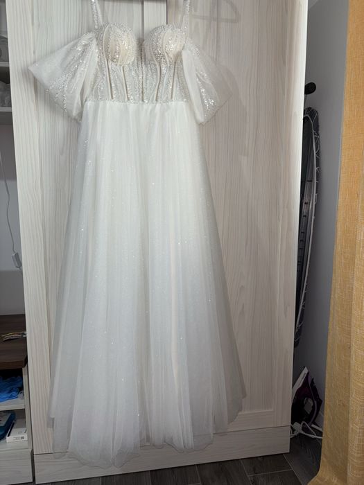 Rochie mireasa cu sclipici