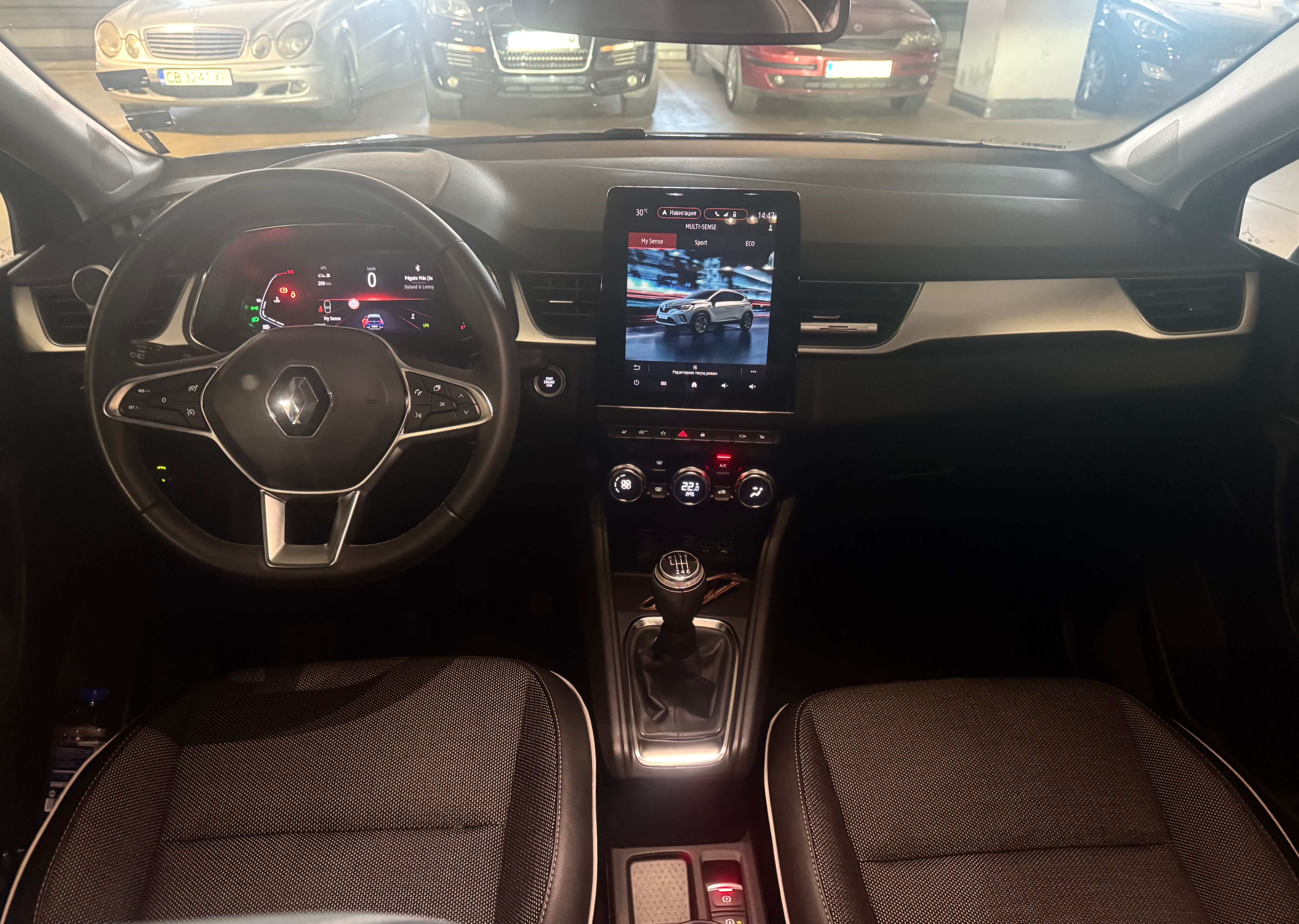 Renault Captur Intens TCe бензин LPG 100, 13 200 км, гаранционен.