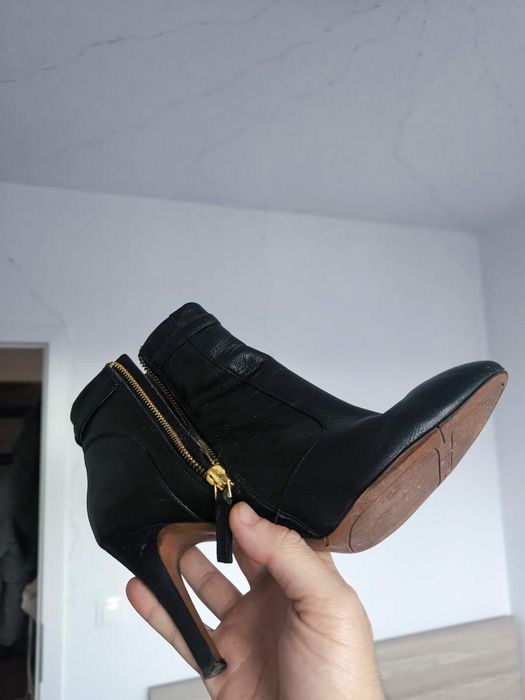 Дамски кожени обувки на ток