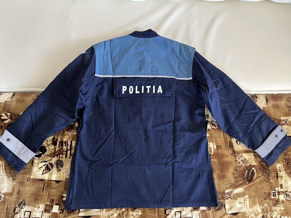 Geaca matlasata Politia Romana