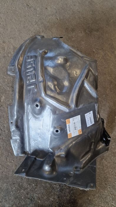 Преден ляв подкланик задна част BMW F36 F32
