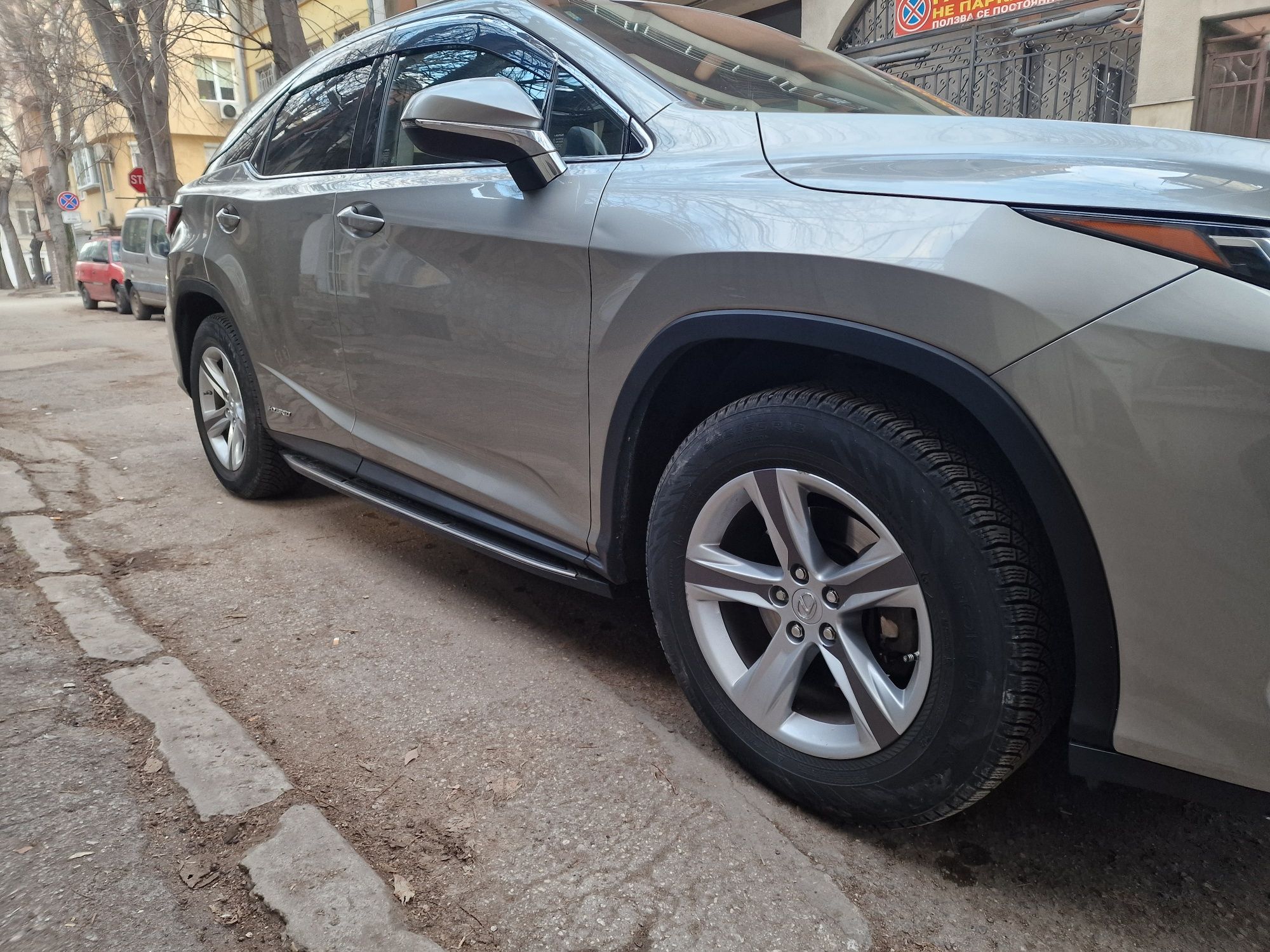 Лети джанти с зимни гуми NOKIAN 235/65/18 за Lexus RX
