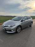 Vând Toyota Auris Hybrid