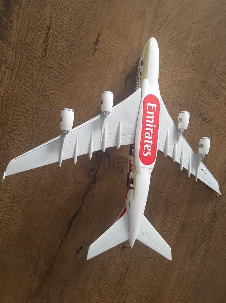 Macheta avion Emirates A380 Wildlife | Decoratie | Perfect pt cadou