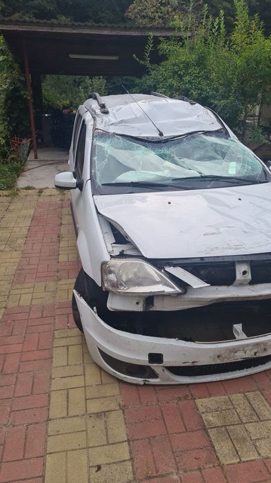 Vand logan 1,6 16 v avariat