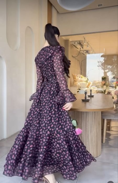 Платье нарядное 44р размер L!