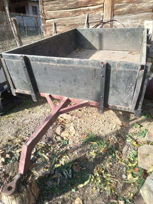 Remorcă  pentru  tractor