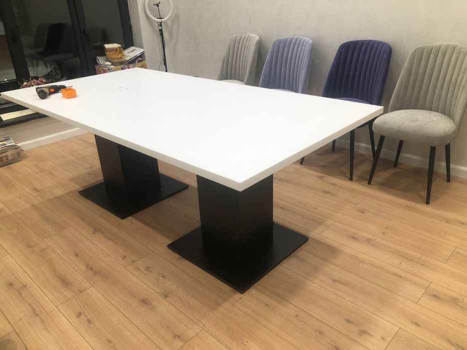 Стол для переговоров 220