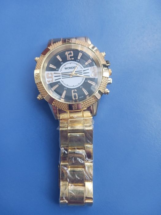 Ceas bărbați sigilat, in formă grozavă