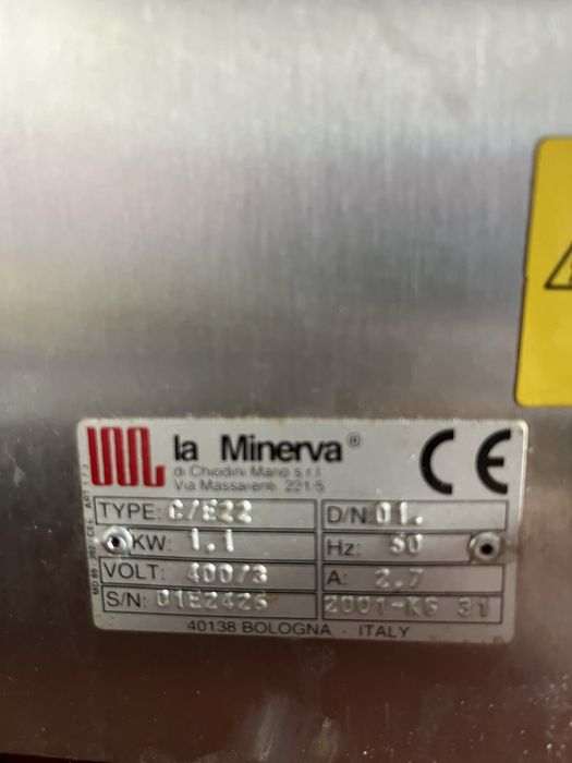 Vand 3 masini de tocat