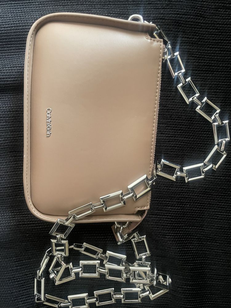 Чанта за през рамо Calvin Klein