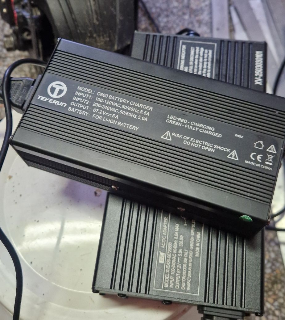 зарядно 67.2v 5A teverun 11+