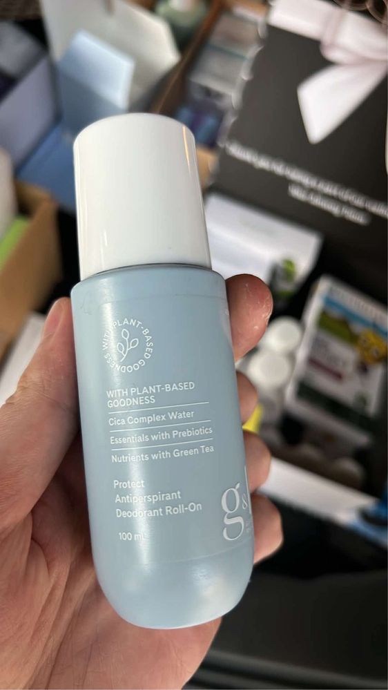 Deodorant antiperspirant roll-on