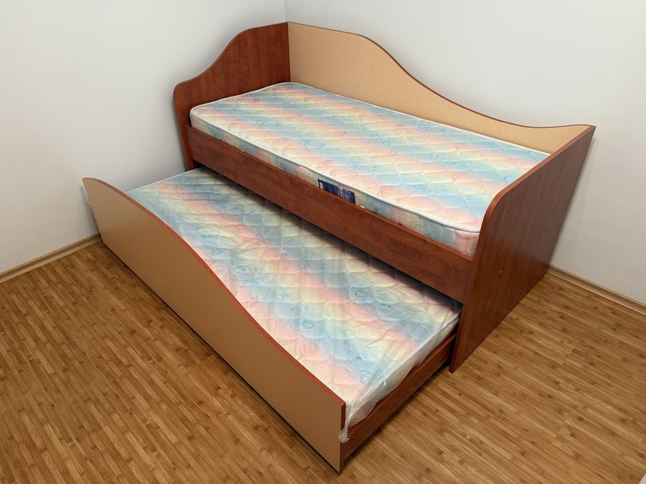 Двойно легло с два матрака. Разгъващо се