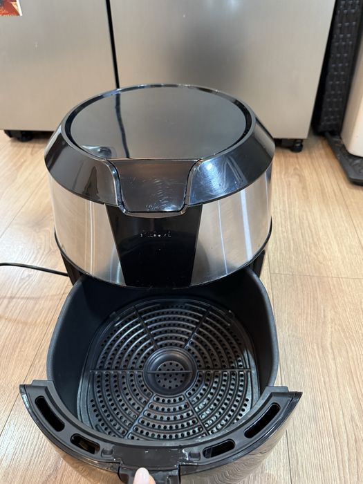 Friteuza cu aer cald Tefal