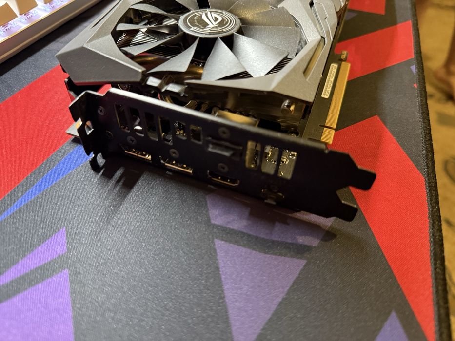 Продам видеокарту Asus rtx 2070 Rog Strix Gaming OC 8 gb