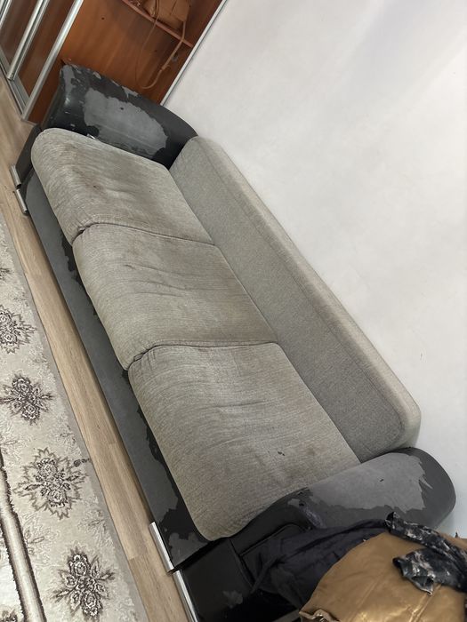 Отдам даром диван хорошей конструкции