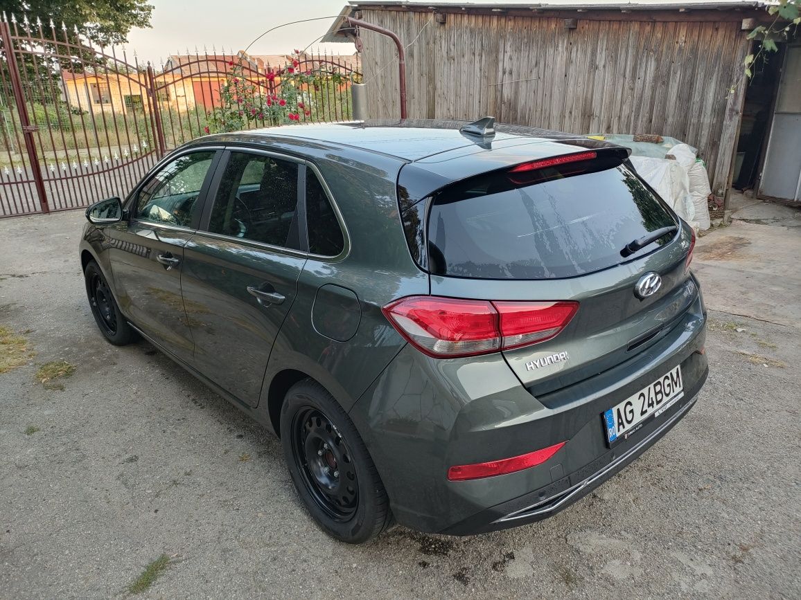 Hyundai i30 1.5 110cp