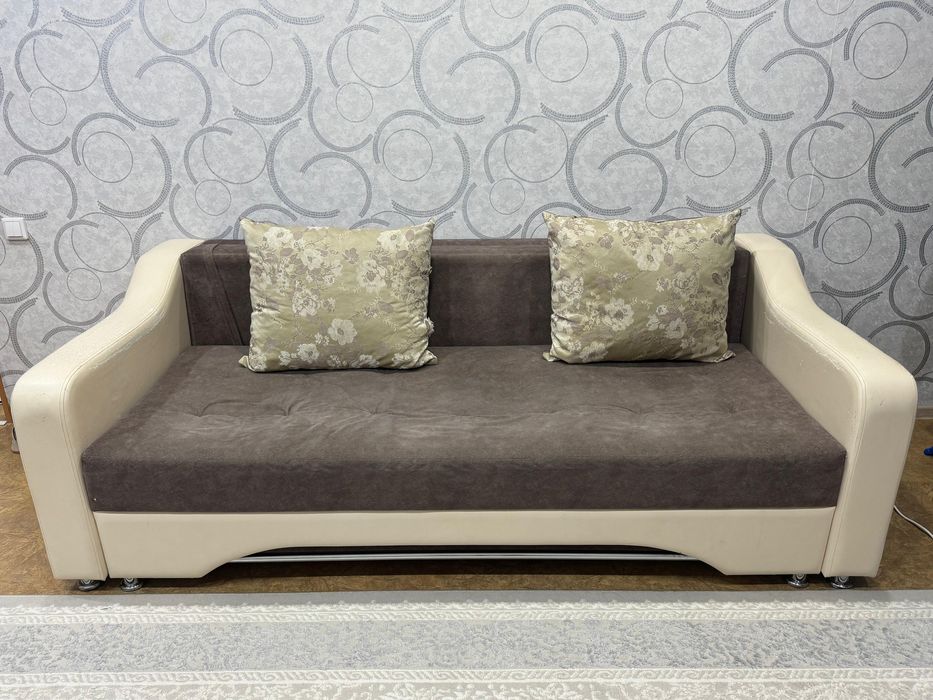 диван б/у  (самовывоз)