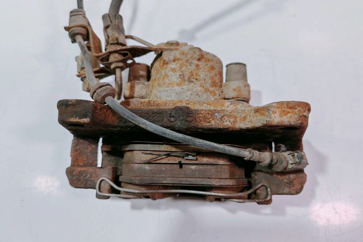 Etrier frana dreapta fata cu suport Audi A6 4F/C6 (facelift) seria