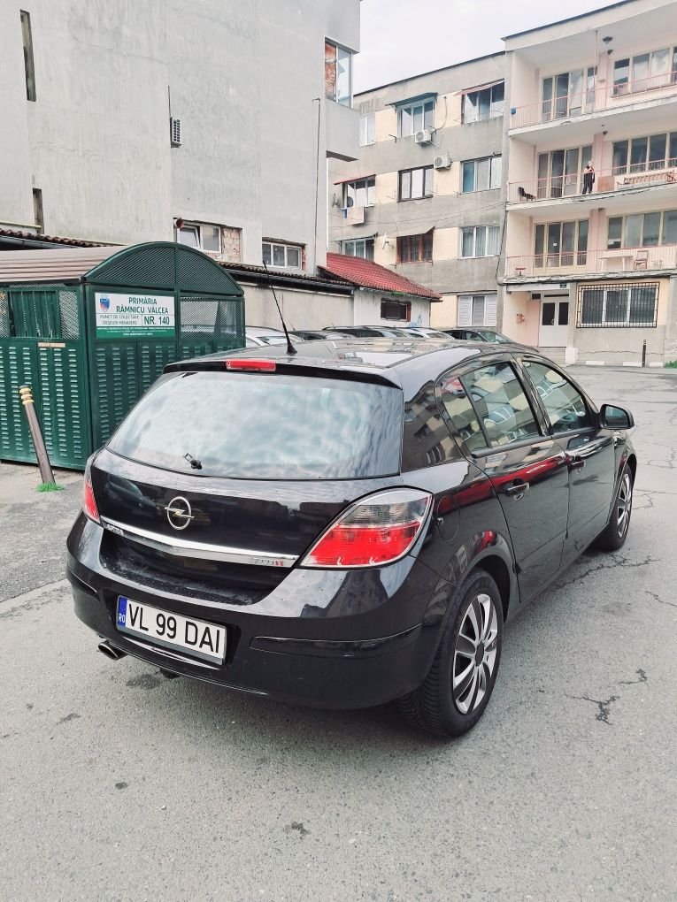 Opel astra h 2010