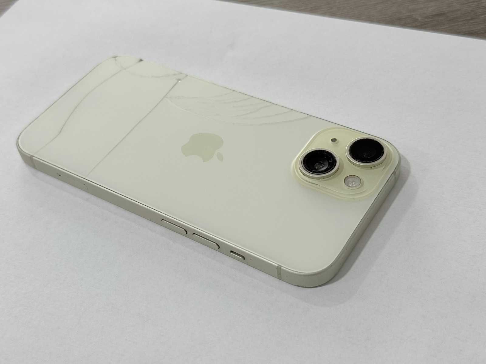 Продавам Iphone 15 128gb