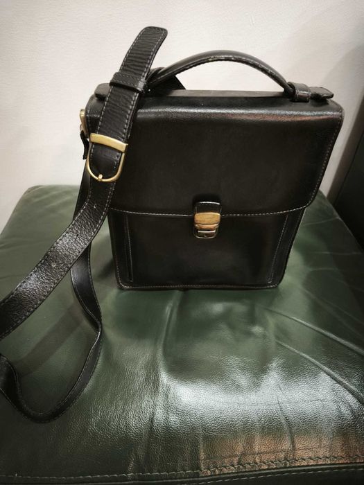 Borseta barbati de umar din piele naturala