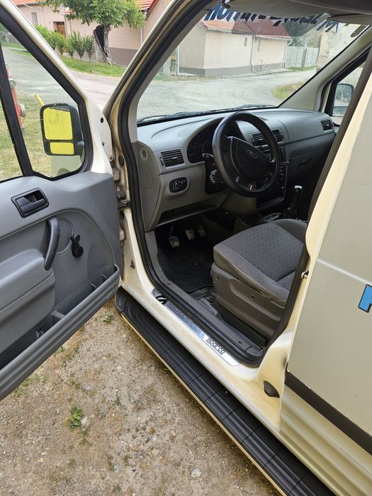 Vând Ford tranzit conect