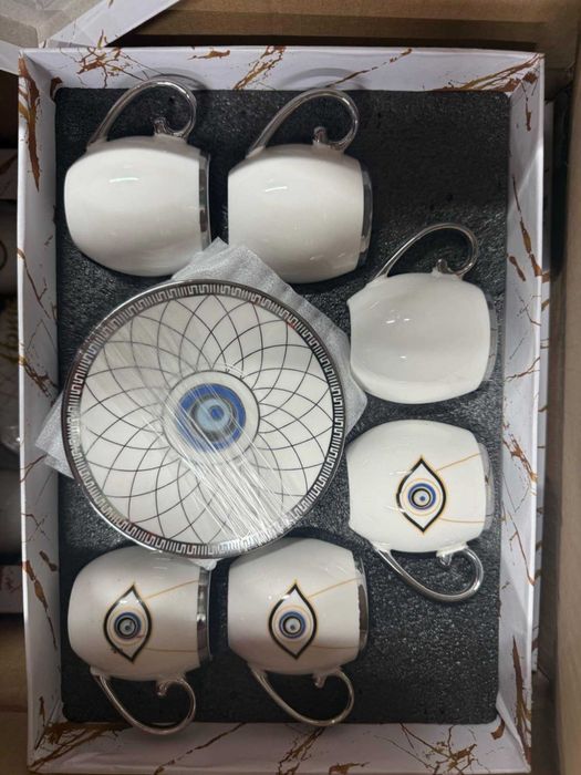 Луксозен сервиз за кафе