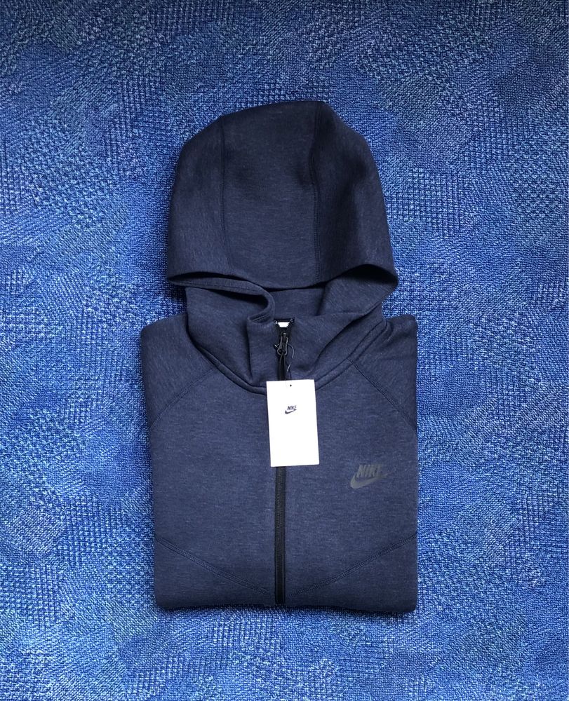 Nike Tech Fleece ОРИГИНАЛНО мъжко горнище - M и L