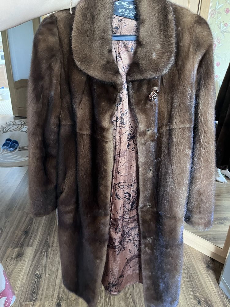 продам женскую шубу
