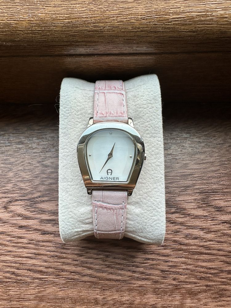 Часовник " Aigner "